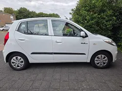 Wit Gebruikt 2012 Hyundai i10 Hatchback | € 2.950 (Eerlijke prijs)