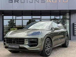 Groen, metallic lak Gebruikt 2024 Porsche Cayenne Sport SUV | € 119.950 (Duur)