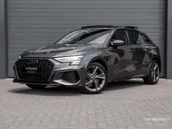 Grijs, metallic lak Gebruikt 2022 Audi A3 Sportback e-tron S-Line Sedan | € 35.990 (Iets duurder)