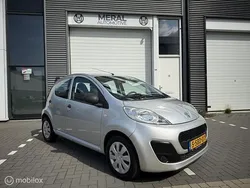 Grijs Gebruikt 2013 Peugeot 107 Access Hatchback | € 3.290 (Eerlijke prijs)