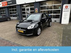 Zwart (metallic) Gebruikt 2023 Suzuki Swift Comfort Hatchback | € 16.250 (Goede deal)