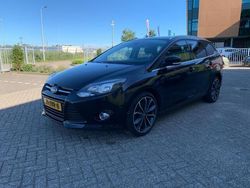 Zwart Gebruikt 2013 Ford Focus Titanium Stationwagen | € 5.490 (Iets duurder)
