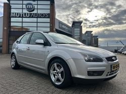 Grijs Gebruikt 2007 Ford Focus Futura Hatchback | € 1.990 (Eerlijke prijs)