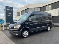 Zwart Nieuw 2024 MAN TGE Van | € 54.950 (Duur)