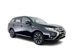 Gebruikt 2015 Mitsubishi Outlander P-HEV Edition SUV | € 12.945 (Eerlijke prijs)