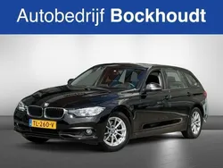 Zwart Gebruikt 2016 BMW 320 Stationwagen | € 16.400 (Eerlijke prijs)