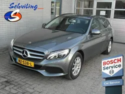 Grijs, metallic lak Gebruikt 2017 Mercedes C160 Premium Coupé | € 18.775 (Eerlijke prijs)