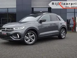 Grijs Gebruikt 2023 VW T-Roc R-line SUV | € 39.950