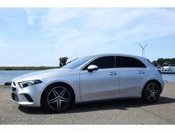 Grijs Gebruikt 2018 Mercedes A200 Edition Hatchback | € 19.950 (Eerlijke prijs)