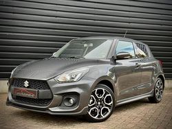 Grijs / mineral gray metallic Gebruikt 2023 Suzuki Swift Sport Hatchback | € 23.950 (Iets duurder)