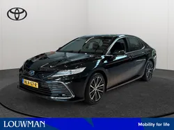 Zwart Gebruikt 2023 Toyota Camry Executive Sedan | € 36.945 (Eerlijke prijs)