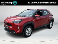 Rood Nieuw 2024 Toyota Yaris Cross Active SUV | € 32.750 (Iets duurder)