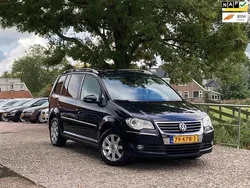 Zwart Gebruikt 2010 VW Touran Highline MPV | € 4.975 (Super prijs)
