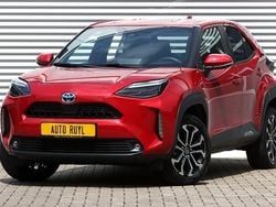 Rood Gebruikt 2024 Toyota Yaris Cross Team SUV | € 28.945 (Eerlijke prijs)