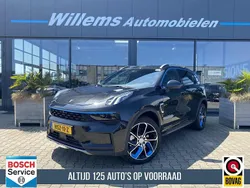 Zwart, metallic lak Gebruikt 2023 Lynk & Co 01 SUV | € 28.750 (Eerlijke prijs)
