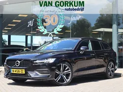 Zwart Gebruikt 2022 Volvo V60 Momentum Stationwagen | € 25.950 (Goede deal)