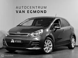 Grijs Gebruikt 2015 Kia Rio Hatchback | € 8.499 (Iets duurder)