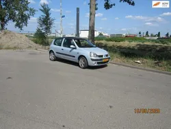 Grijs Gebruikt 2004 Renault Clio II Hatchback | € 800 (Goede deal)
