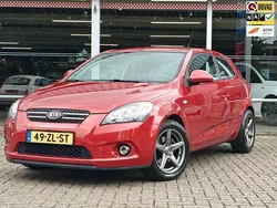 Rood Gebruikt 2008 Kia ProCeed Hatchback | € 4.211 (Eerlijke prijs)