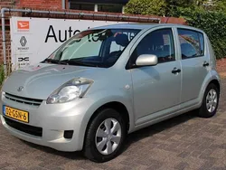 Beige, metallic lak Gebruikt 2008 Daihatsu Sirion Hatchback | € 5.950 (Eerlijke prijs)