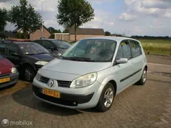 Grijs Gebruikt 2004 Renault Scénic II Dynamique MPV | € 1.795 (Eerlijke prijs)