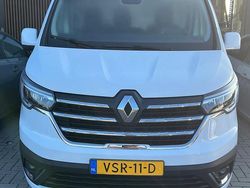 Wit Gebruikt 2022 Renault Trafic MPV | € 14.490