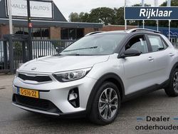 Grijs Gebruikt 2020 Kia Stonic SUV | € 14.950 (Super prijs)