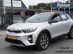 Grijs Gebruikt 2020 Kia Stonic SUV | € 14.950 (Super prijs)