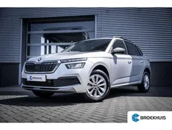 Grijs, metallic lak Gebruikt 2023 Skoda Kamiq Ambition SUV | € 23.900 (Iets duurder)