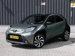 Groen Gebruikt 2023 Toyota Aygo Premium Hatchback | € 20.950 (Eerlijke prijs)