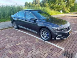 Grijs Gebruikt 2020 VW Passat GTE Sedan | € 30.990