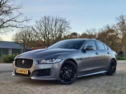 Grijs Gebruikt 2016 Jaguar XE R-Sport Sedan | € 7.999 (Eerlijke prijs)