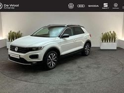 Pure white / zwart dak Gebruikt 2020 VW T-Roc Business SUV | € 25.395 (Goede deal)