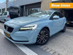 Blauw Gebruikt 2016 Volvo V40 Stationwagen | € 10.995 (Goede deal)