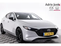 Wit Gebruikt 2023 Mazda 3 Homura-Line Hatchback | € 26.839 (Eerlijke prijs)