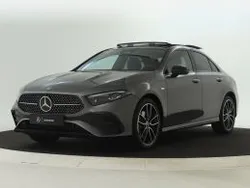 Berggrijs metaalkleur metallic Nieuw 2025 Mercedes 250 Business Sedan | € 52.396 (Eerlijke prijs)