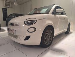 Wit Gebruikt 2023 Fiat 500e Icon Sedan | € 14.900 (Eerlijke prijs)