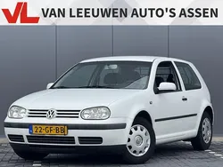 Wit, metallic lak Gebruikt 2000 VW Golf IV Trendline Hatchback | € 998 (Iets duurder)