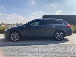 Grijs Gebruikt 2010 Opel Insignia Cosmo MPV | € 1.995 (Eerlijke prijs)