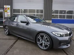 Grijs Gebruikt 2021 BMW 330 Executive Sedan | € 29.850 (Goede deal)