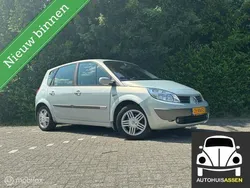 Grijs Gebruikt 2004 Renault Scénic II Dynamique MPV | € 1.499 (Eerlijke prijs)