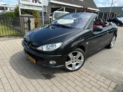 Zwart Gebruikt 2003 Peugeot 206 CC Cabriolet | € 1.950 (Eerlijke prijs)
