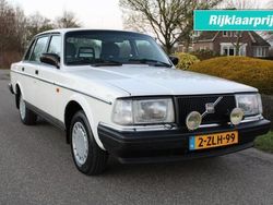 Wit Gebruikt 1991 Volvo 240 Sedan | € 8.900