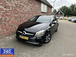 Zwart Gebruikt 2017 Mercedes A160 Ambition Hatchback | € 14.850 (Eerlijke prijs)