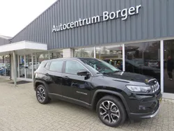 Zwart Gebruikt 2024 Jeep Compass Altitude SUV | € 34.499 (Eerlijke prijs)