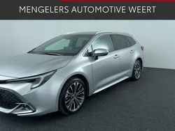 Grijs, metallic lak Gebruikt 2023 Toyota Corolla Edition Stationwagen | € 32.450 (Duur)