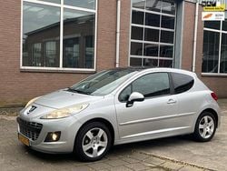 Grijs Gebruikt 2011 Peugeot 207 Allure Hatchback | € 2.950 (Eerlijke prijs)