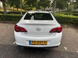 Wit Gebruikt 2013 Opel Astra Cosmo Sedan | € 7.000 (Iets duurder)
