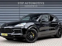 Zwart, metallic lak Gebruikt 2018 Porsche Cayenne SUV | € 62.900 (Duur)