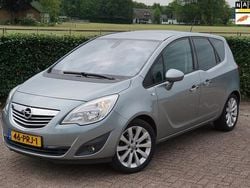 Grijs, metallic lak Gebruikt 2011 Opel Meriva Cosmo MPV | € 3.999 (Eerlijke prijs)